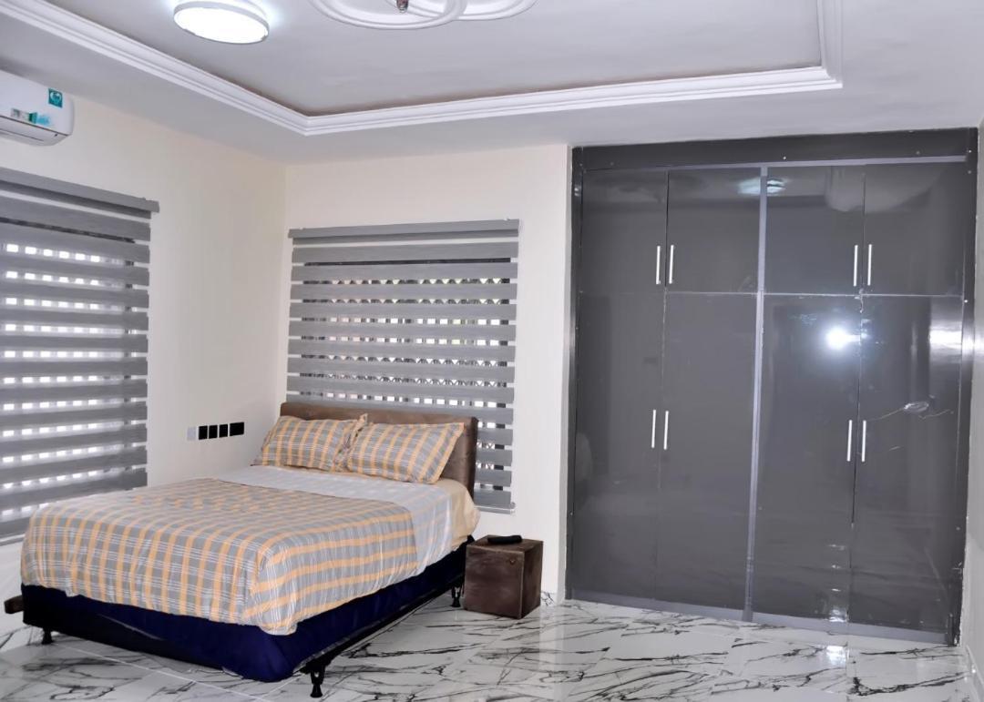 Queens Place Hotel Accra Exterior photo